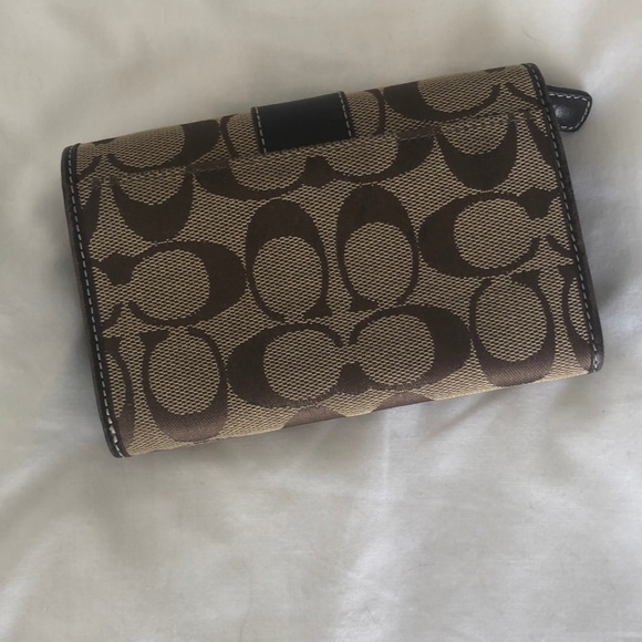 Coach Wallet - Picture 6 of 6